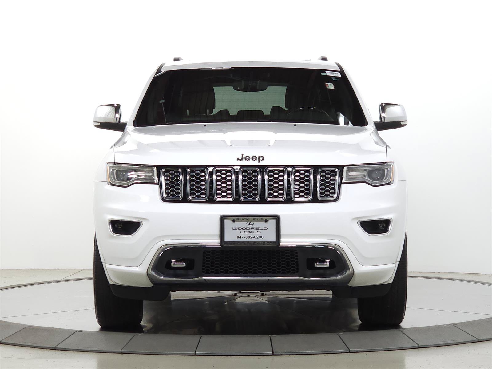 Used 2019 Jeep Grand Cherokee Overland AWD/4WD image 2