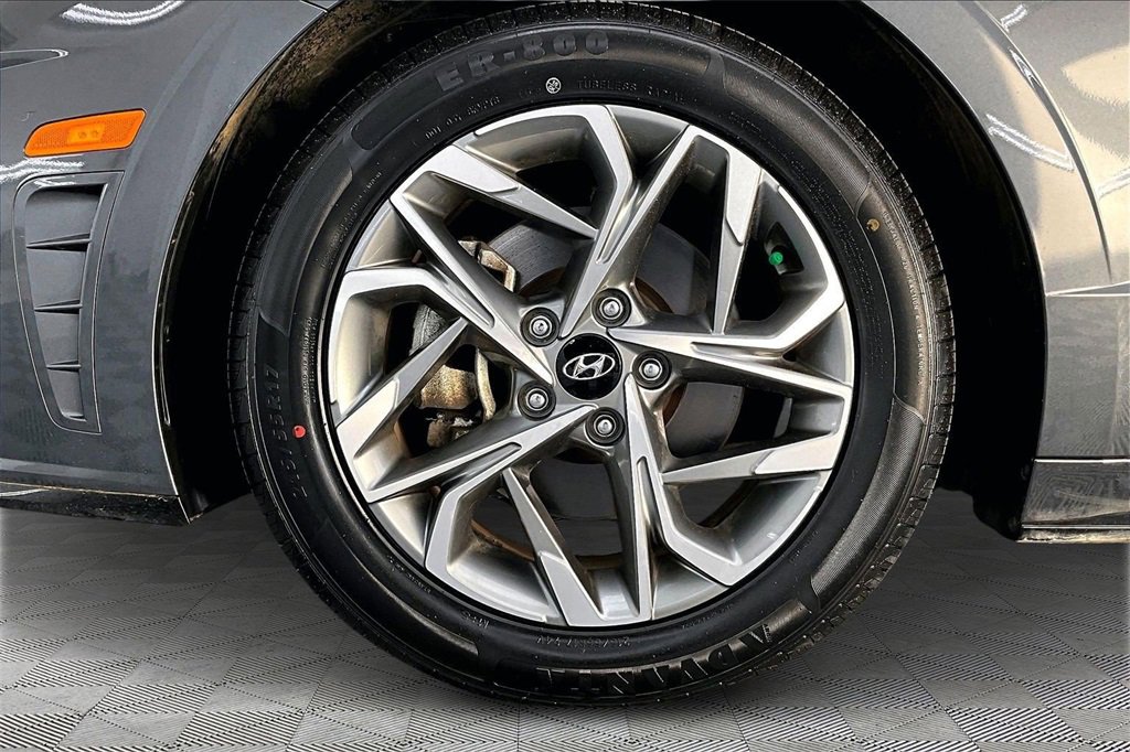 Used 2023 Hyundai Sonata SEL w/ Cargo Package image 9