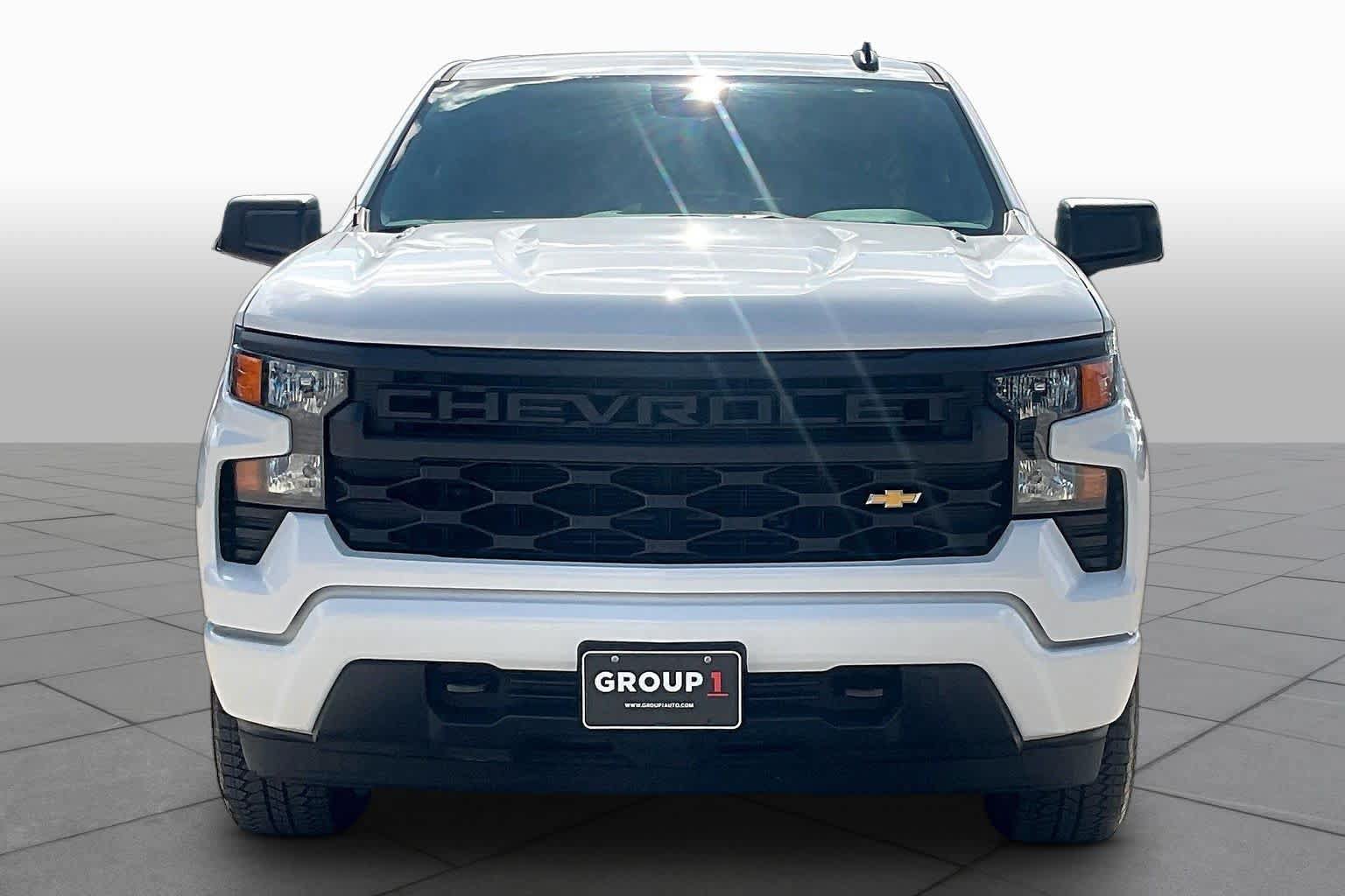 Used 2025 Chevrolet Silverado 1500 Custom w/ Turbomax Blackout Package RWD image 4