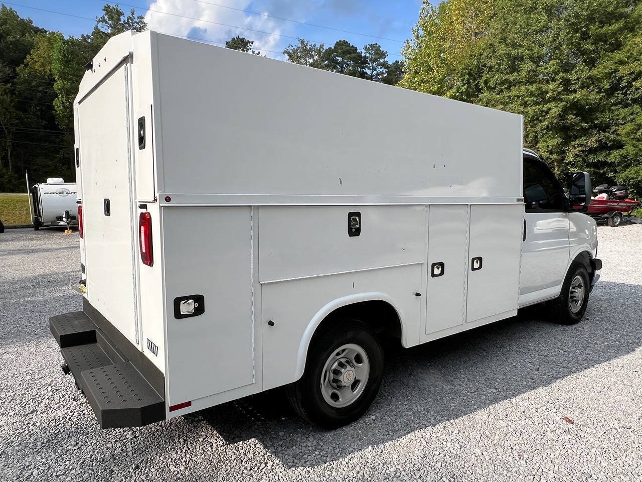 Used 2023 Chevrolet Express 3500 w/ Power Convenience Package RWD image 6