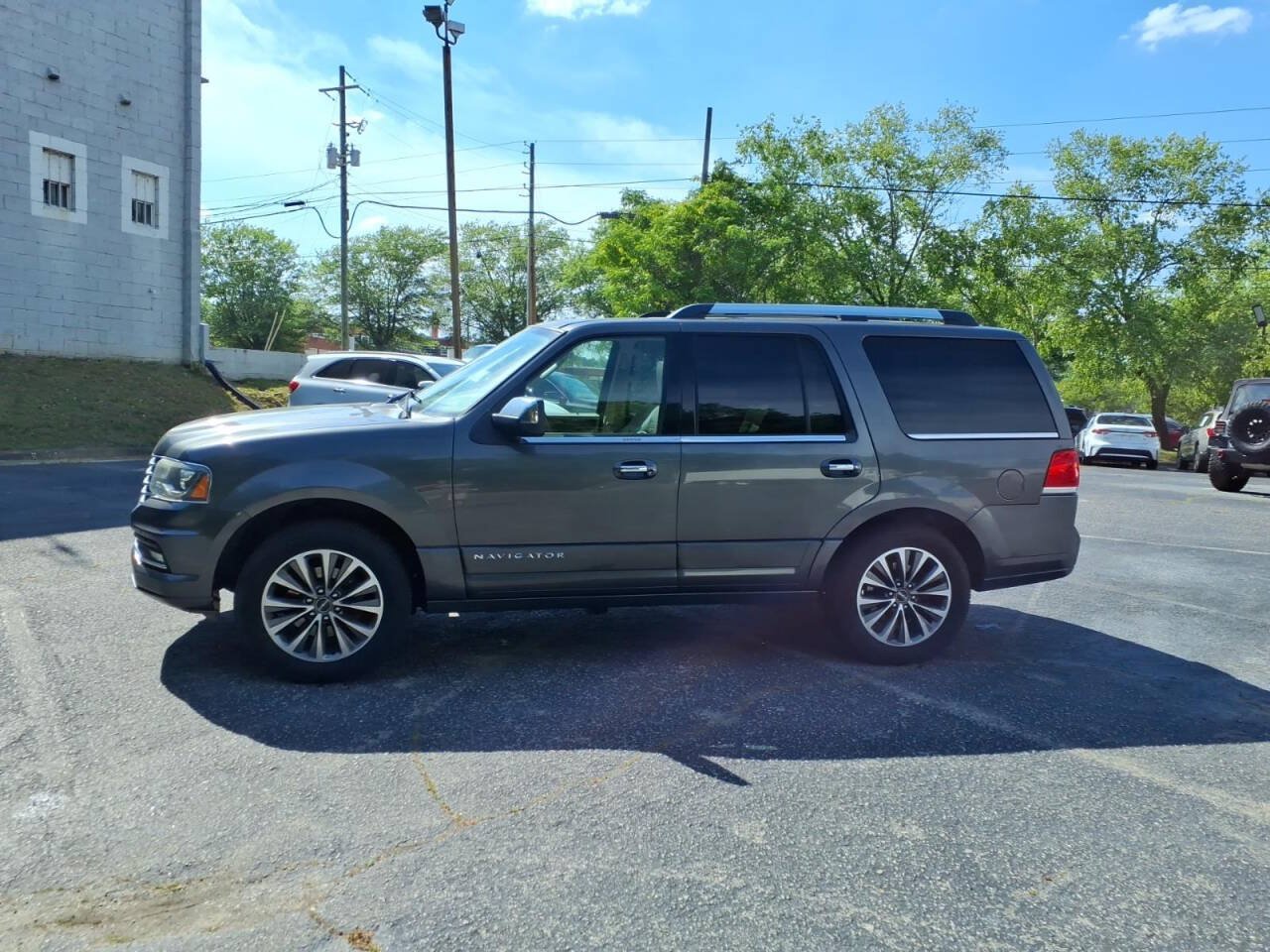 Used 2015 Lincoln Navigator 4WD image 8