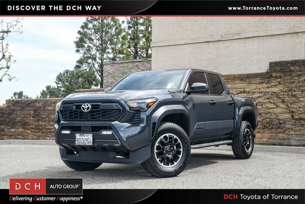 Used 2025 Toyota Tacoma TRD Off-Road image 1