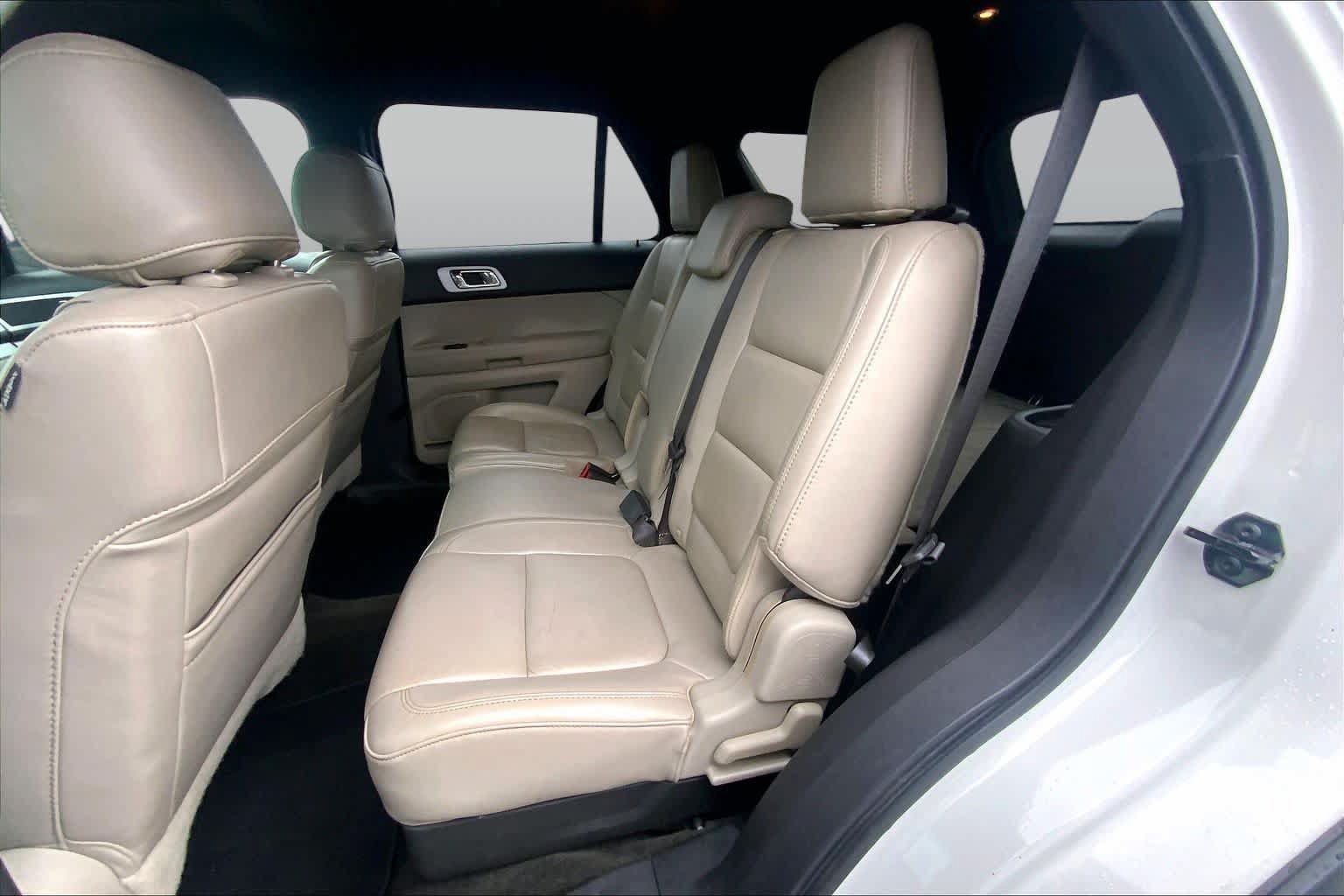 Used 2012 Ford Explorer XLT FWD image 19