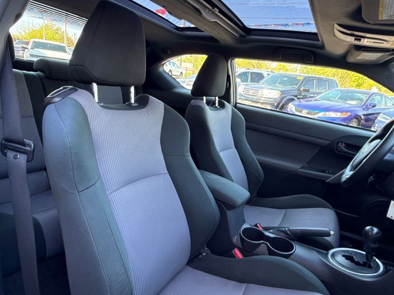 Used 2014 Scion tC FWD image 17