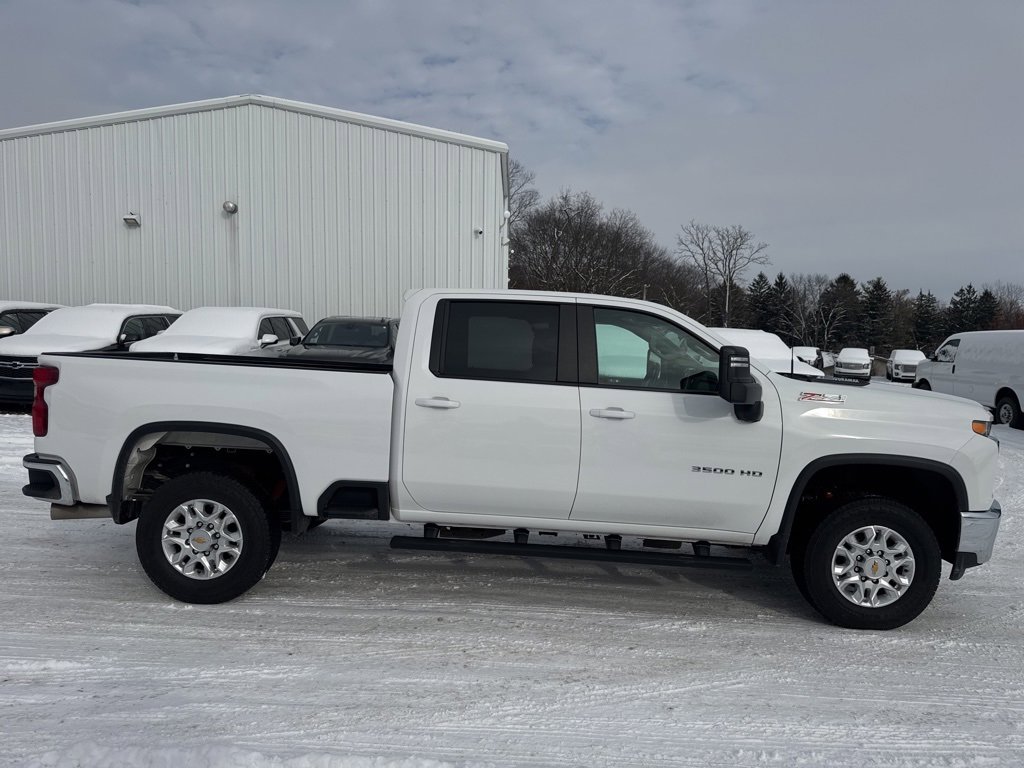 Used 2022 Chevrolet Silverado 3500 LT image 7