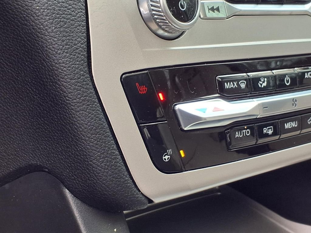 Used 2023 Ford Explorer XLT w/ Equipment Group 202A image 5