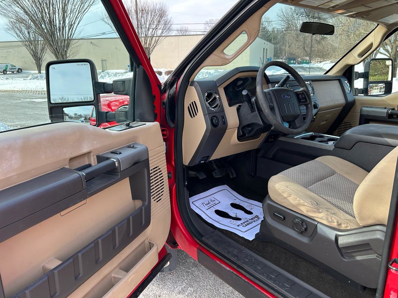 Used 2015 Ford F350 XLT w/ Camper Package image 10