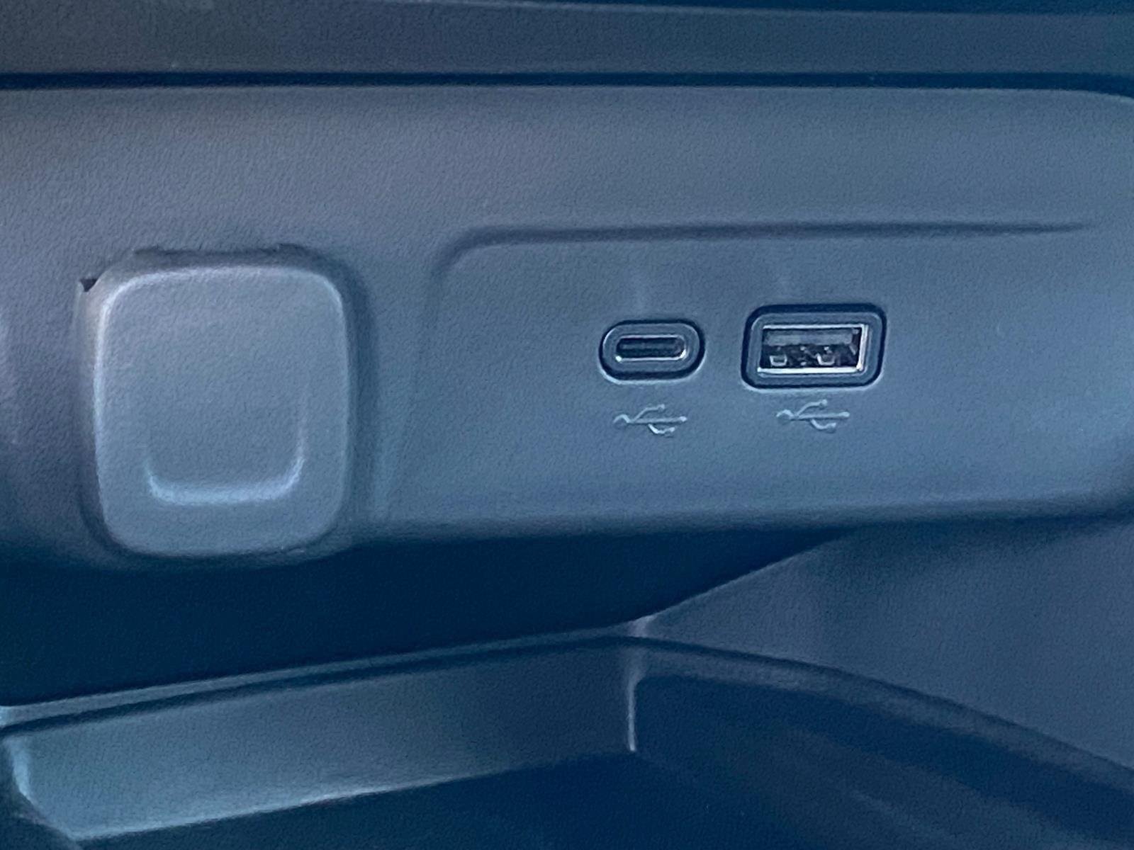 New 2026 Chevrolet Trax RS w/ Sunroof Package FWD image 19