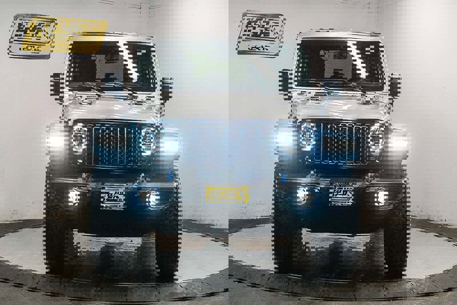 Used 2023 Jeep Wrangler Unlimited Rubicon 4xe AWD/4WD image 6