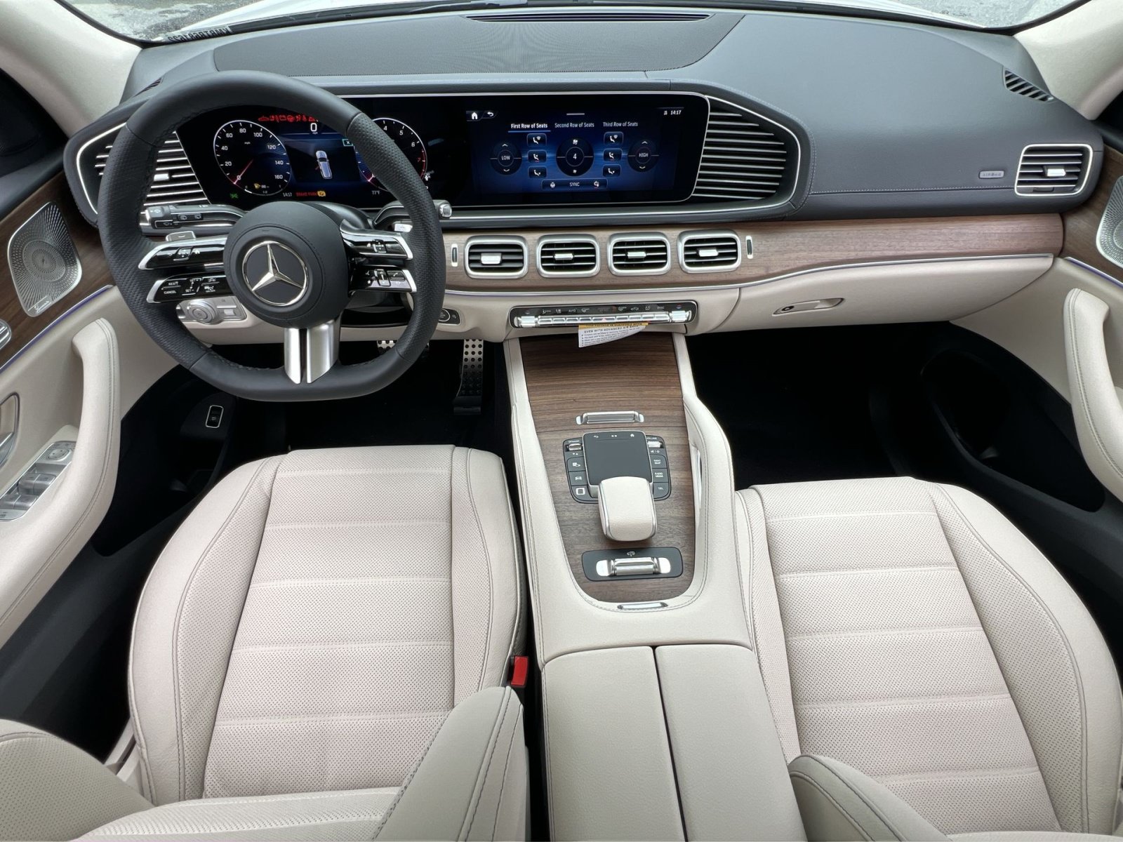 New 2026 Mercedes-Benz GLS 450 4MATIC image 28