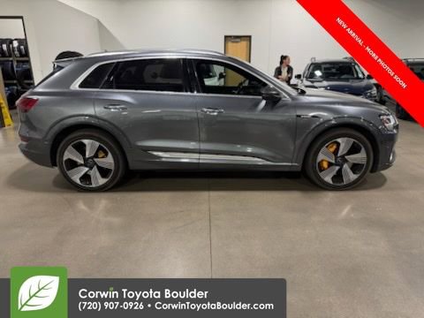 Used 2019 Audi e-tron Prestige w/ Prestige Package image 8