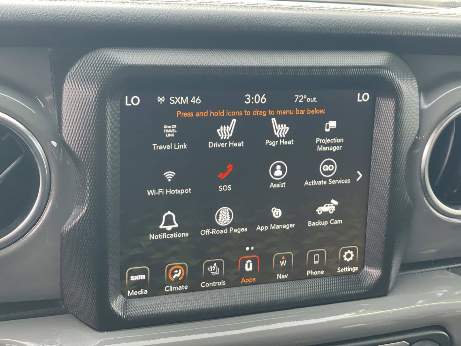 Used 2022 Jeep Wrangler Unlimited Sahara w/ Cold Weather Group image 12