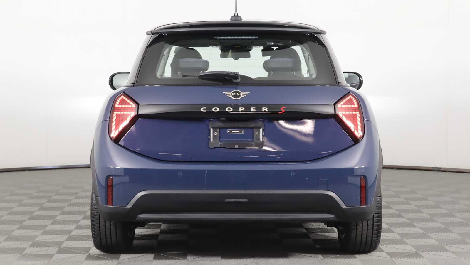 Used 2025 MINI Cooper S FWD image 6