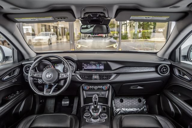 Used 2021 Alfa Romeo Stelvio Sprint w/ Sun & Sound Package AWD/4WD image 3