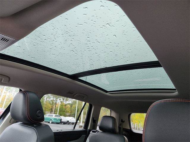 Certified 2025 Volkswagen Atlas Peak Edition SE image 14