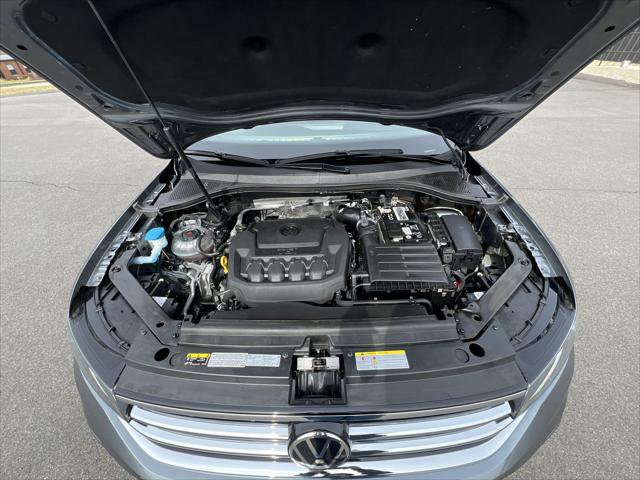 Certified 2022 Volkswagen Tiguan SE w/ Panoramic Sunroof Package image 25