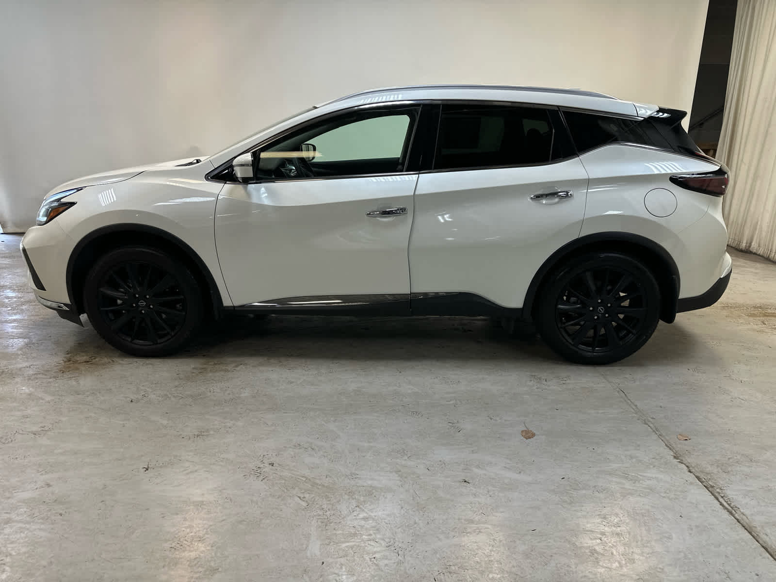 Certified 2024 Nissan Murano Platinum w/ Cargo Package AWD/4WD image 9
