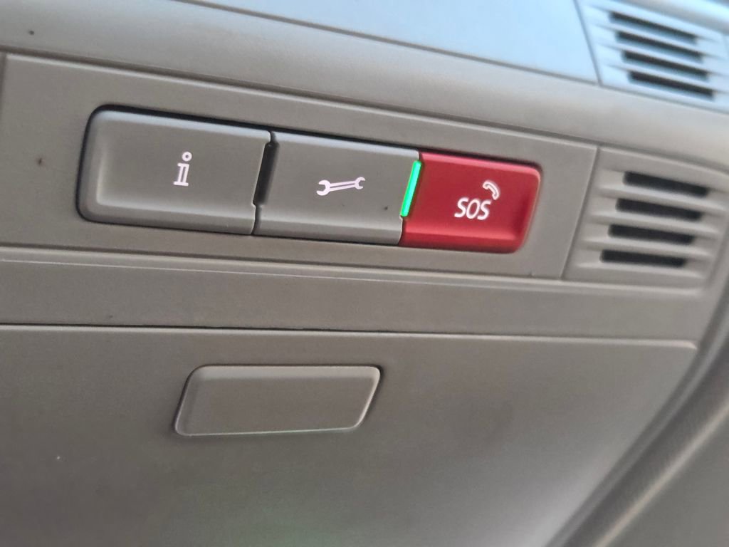 Used 2023 Volkswagen Jetta SE w/ Panoramic Sunroof Package image 14