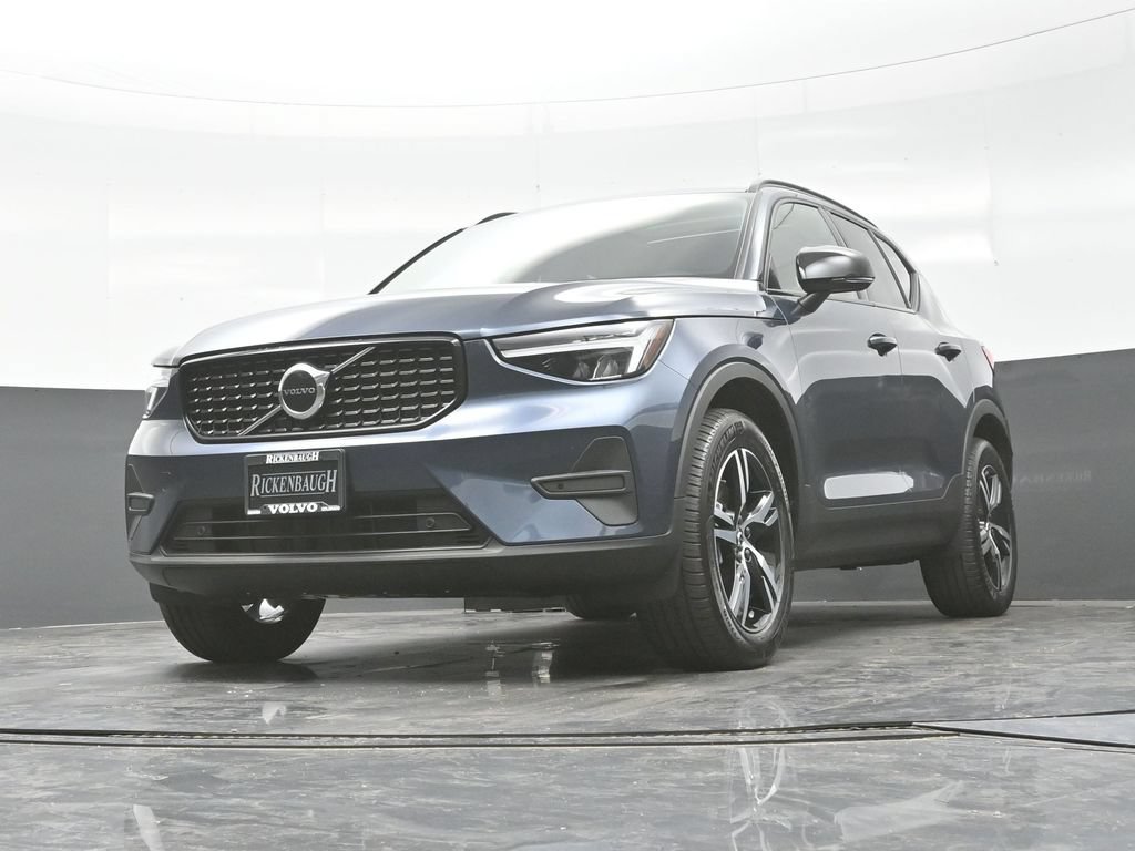 New 2026 Volvo XC40 B5 Core w/ Climate Package AWD/4WD image 23