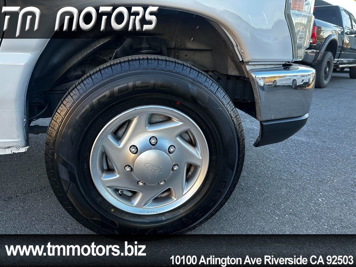 Used 2010 Ford E-250 and Econoline 250 RWD image 10