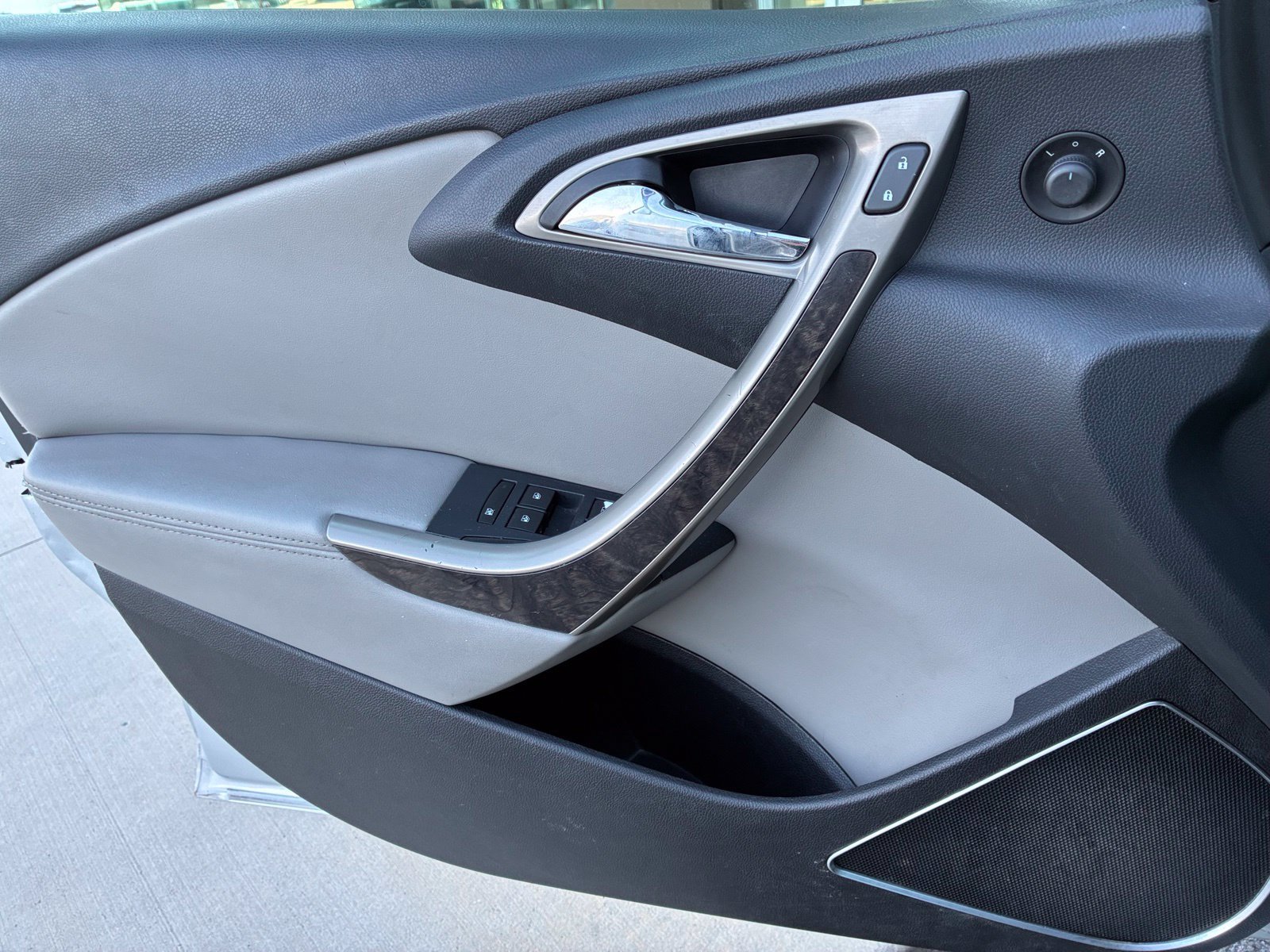Used 2016 Buick Verano w/ Appearance Package FWD image 12