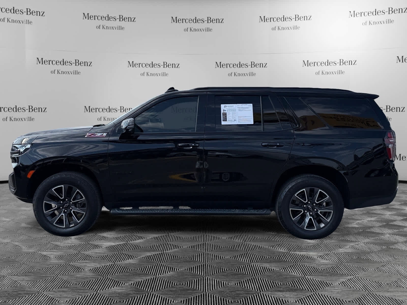 Used 2021 Chevrolet Tahoe Z71 w/ Z71 Signature Package image 2