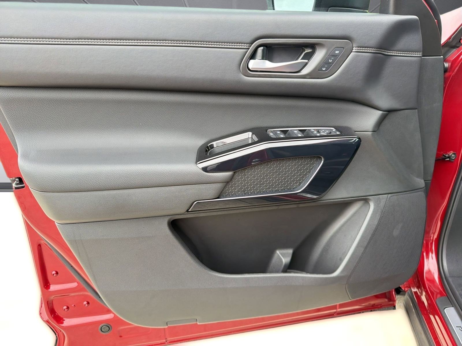 New 2026 Nissan Pathfinder Platinum image 21