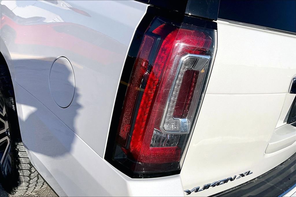 Used 2020 GMC Yukon XL Denali w/ Denali Ultimate Package image 22