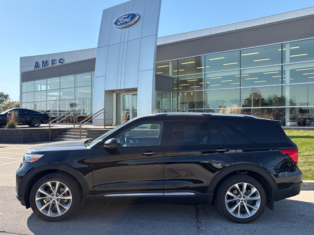 Used 2021 Ford Explorer Platinum w/ Equipment Group 601A AWD/4WD image 3