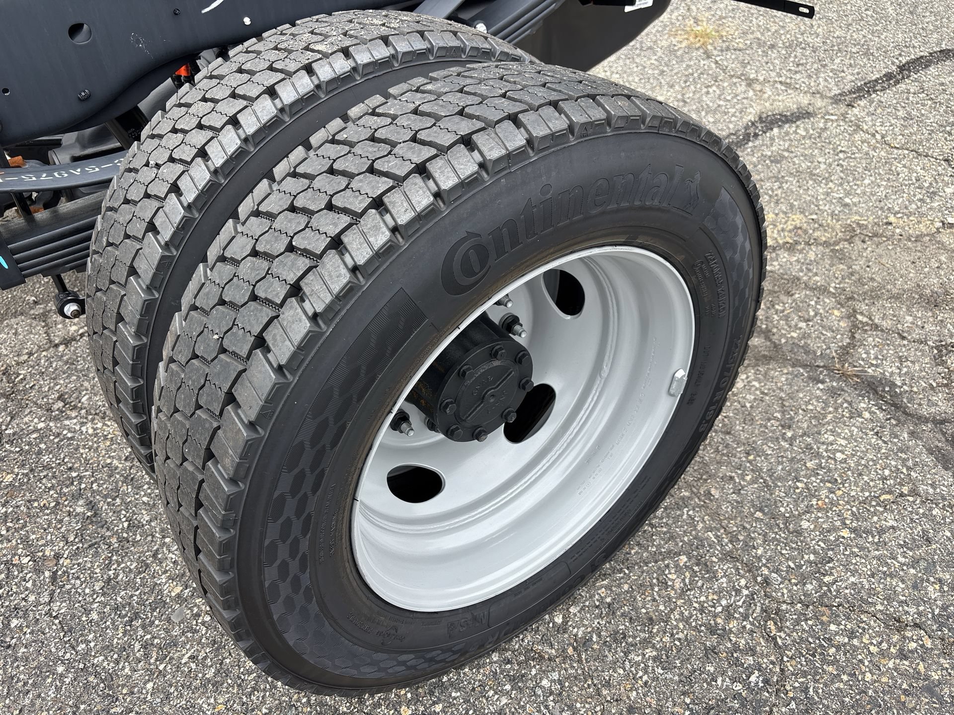 New 2026 Ford F550 2WD Regular Cab Super Duty image 17
