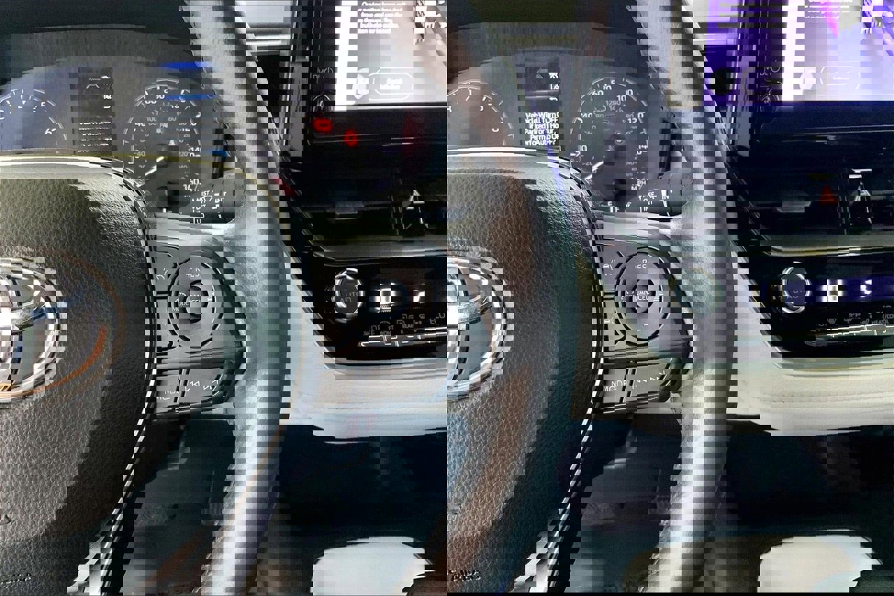 Used 2024 Toyota Corolla SE image 22