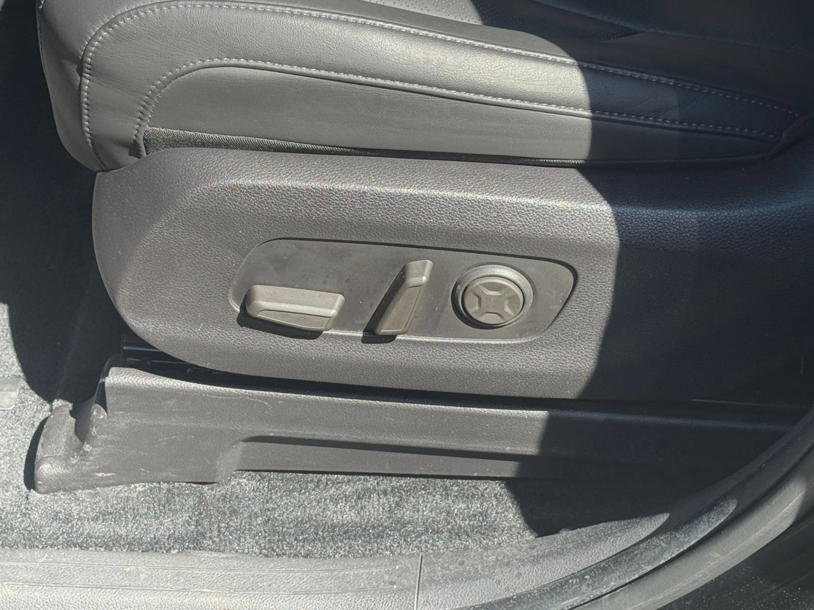 Used 2026 Kia Carnival FWD image 22