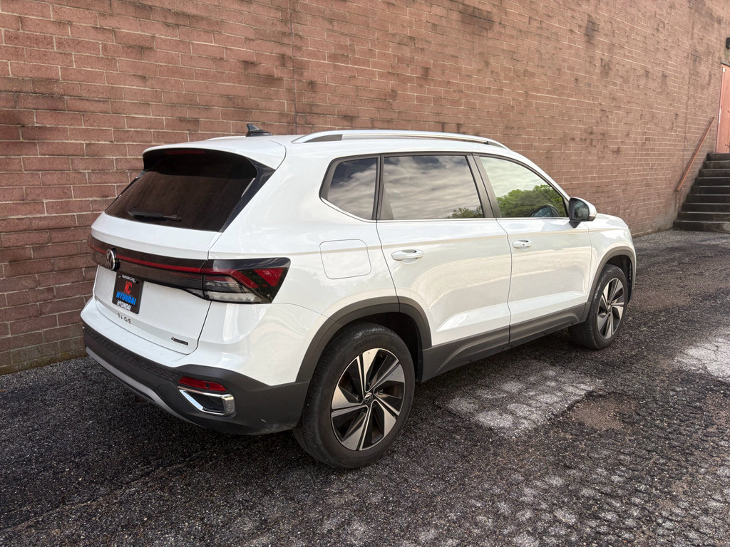Used 2025 Volkswagen Taos SE AWD/4WD image 5