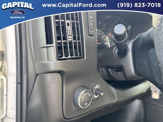 Used 2015 Chevrolet Express 3500 Extended RWD image 20