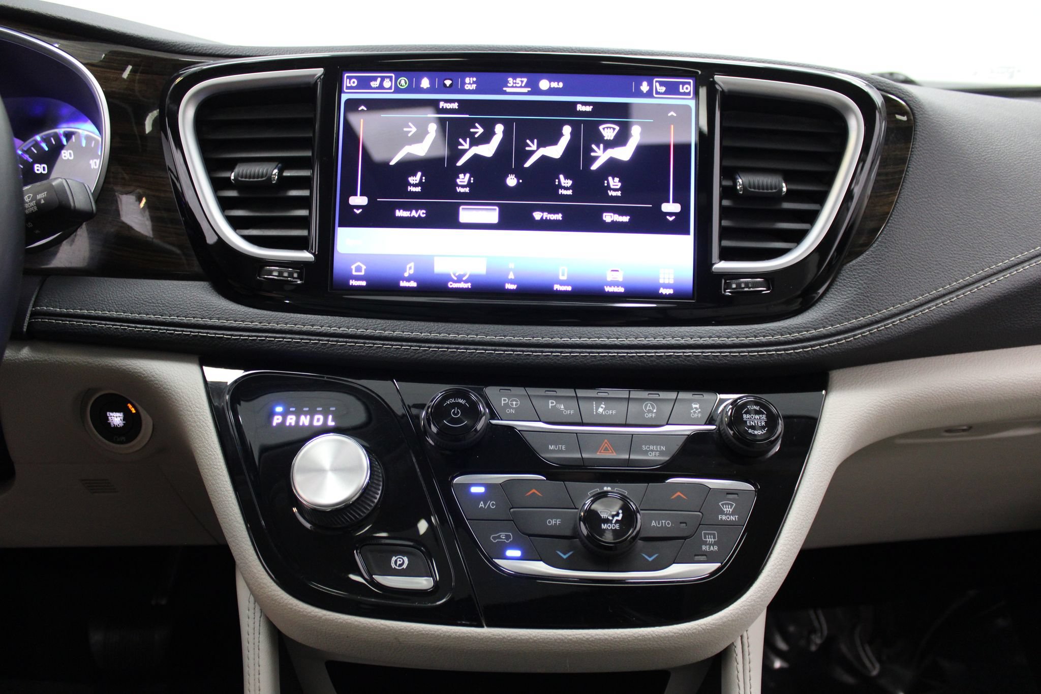 Used 2021 Chrysler Pacifica Limited w/ Premium & Safety Sphere Group AWD/4WD image 36