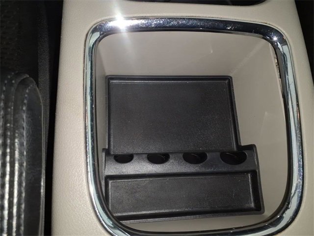 Used 2013 Dodge Grand Caravan SXT w/ Entertainment Group 1 image 21