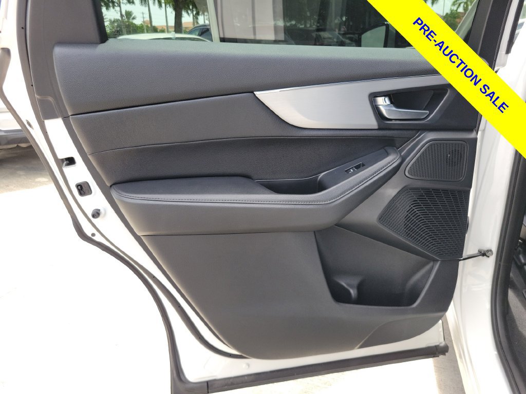 Used 2025 Acura MDX FWD image 12