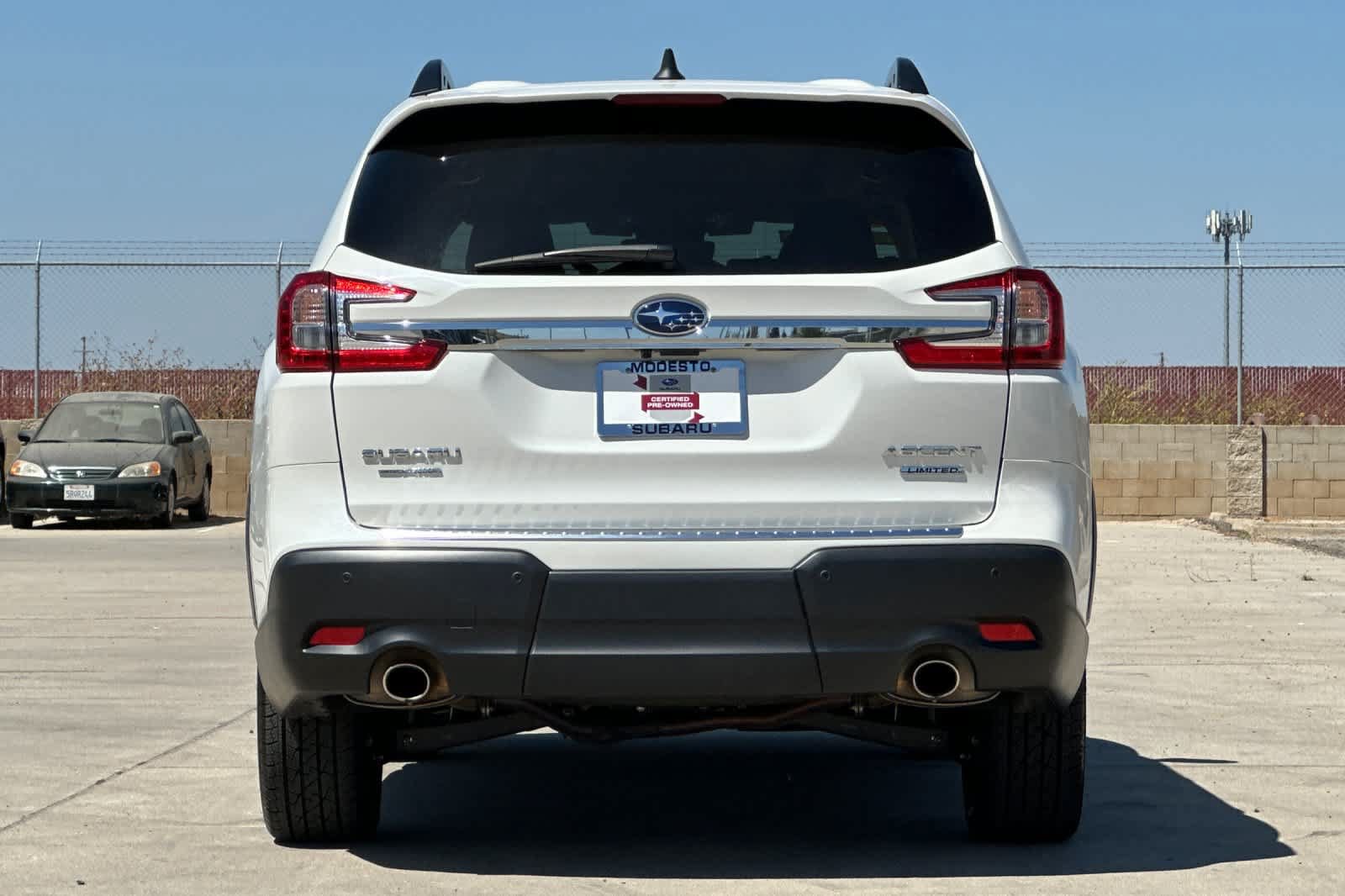 Used 2025 Subaru Ascent Limited AWD/4WD image 4