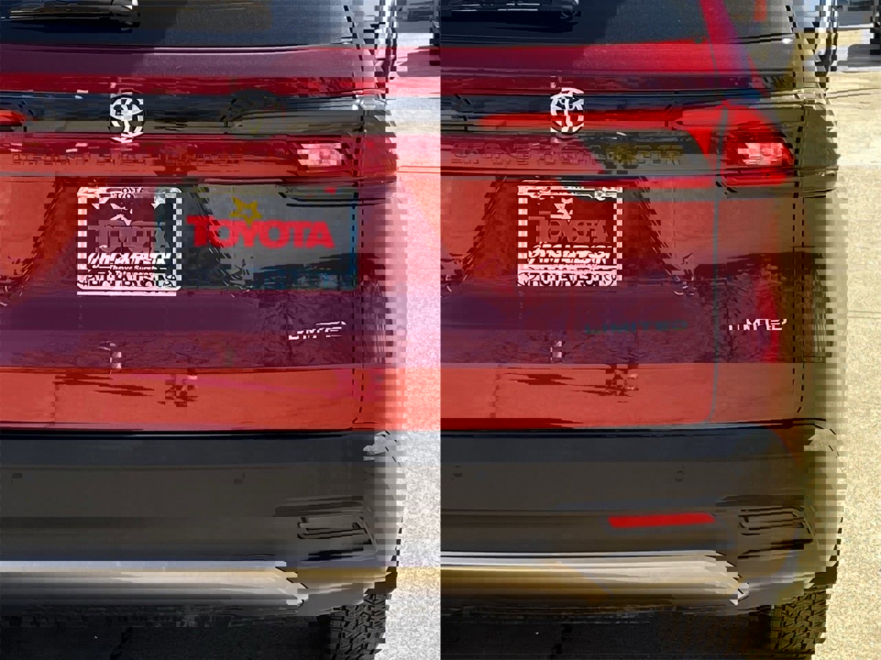 Used 2025 Toyota Grand Highlander FWD image 6