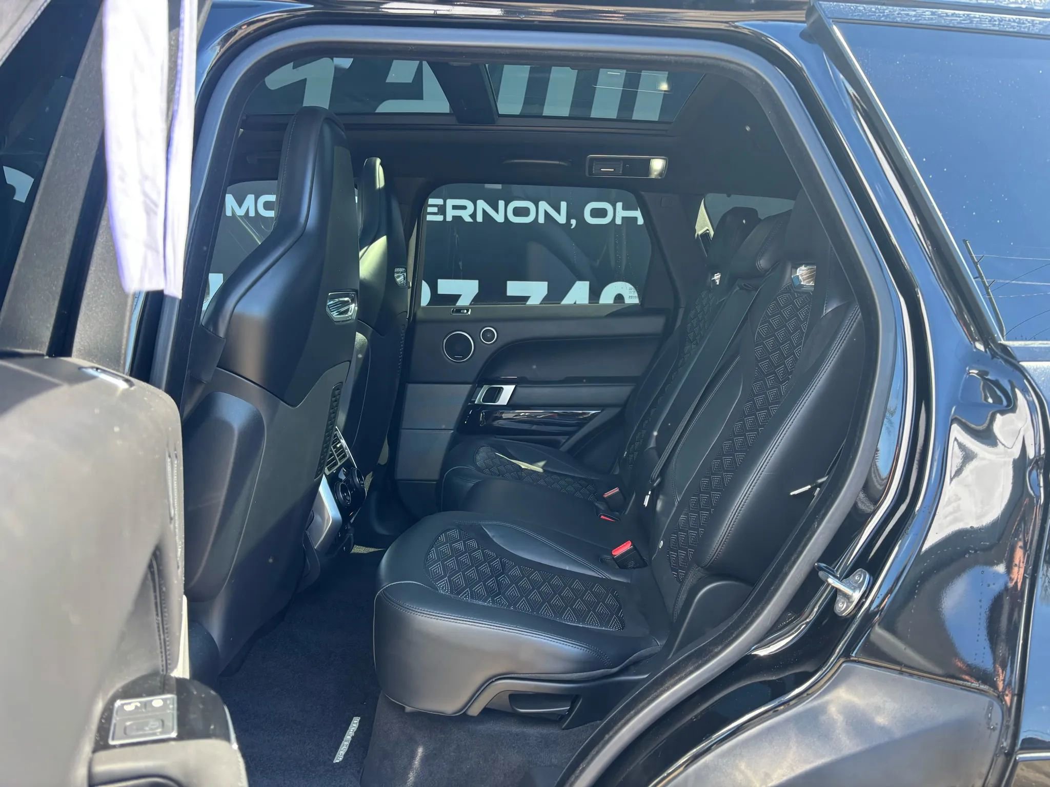 Used 2018 Land Rover Range Rover Sport SVR image 15