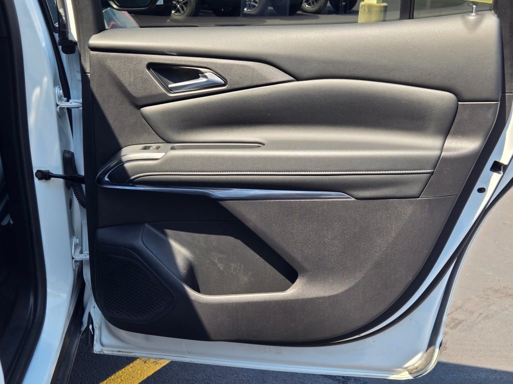 Used 2026 Chevrolet Traverse LT AWD/4WD image 10
