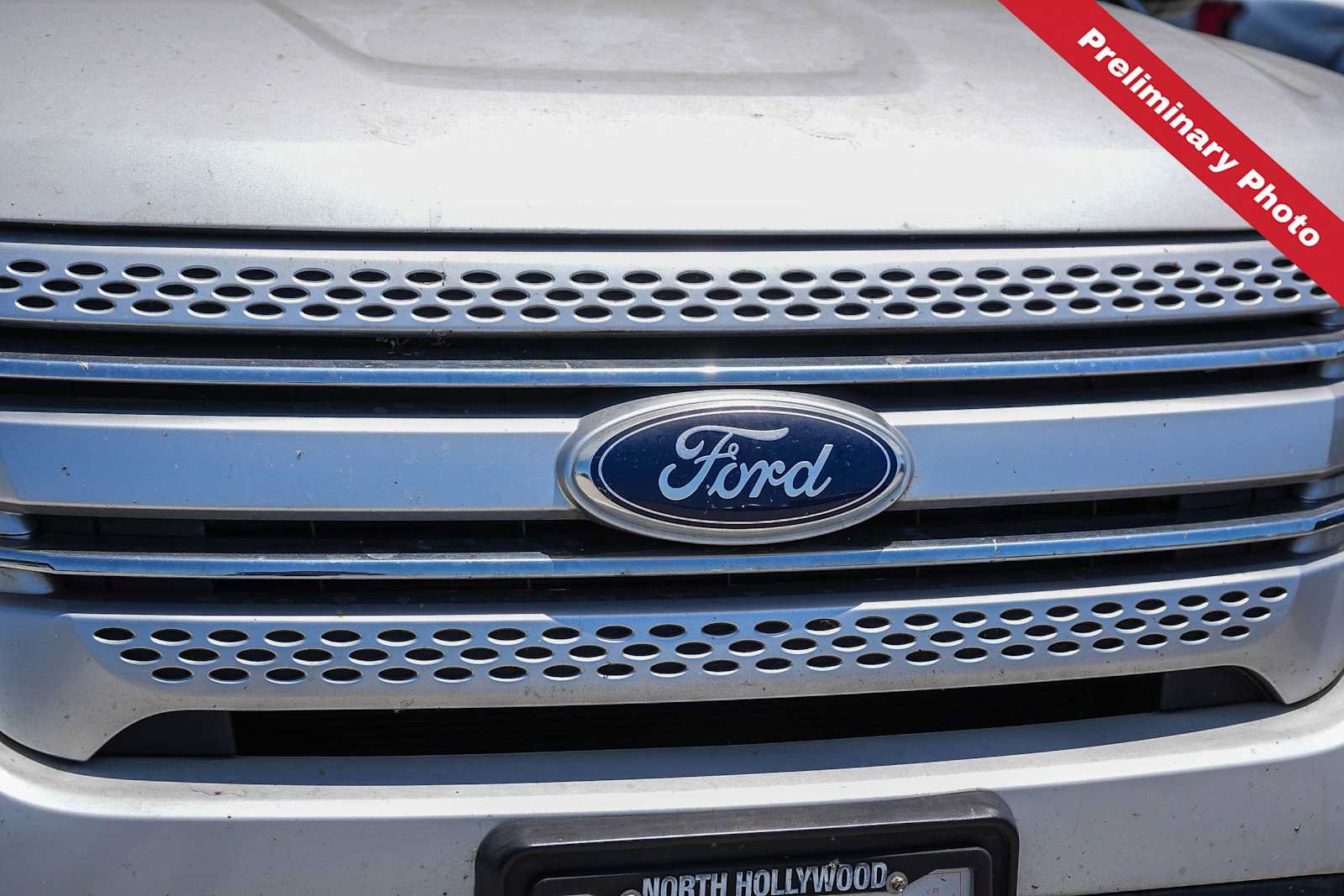 Used 2015 Ford Explorer XLT w/ Equipment Group 202B FWD image 4