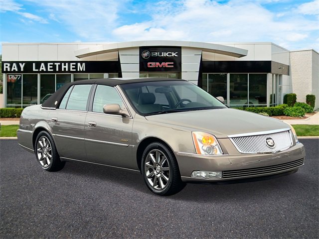 Used 2007 Cadillac DTS Luxury I w/ Sun And Sound Package image 7