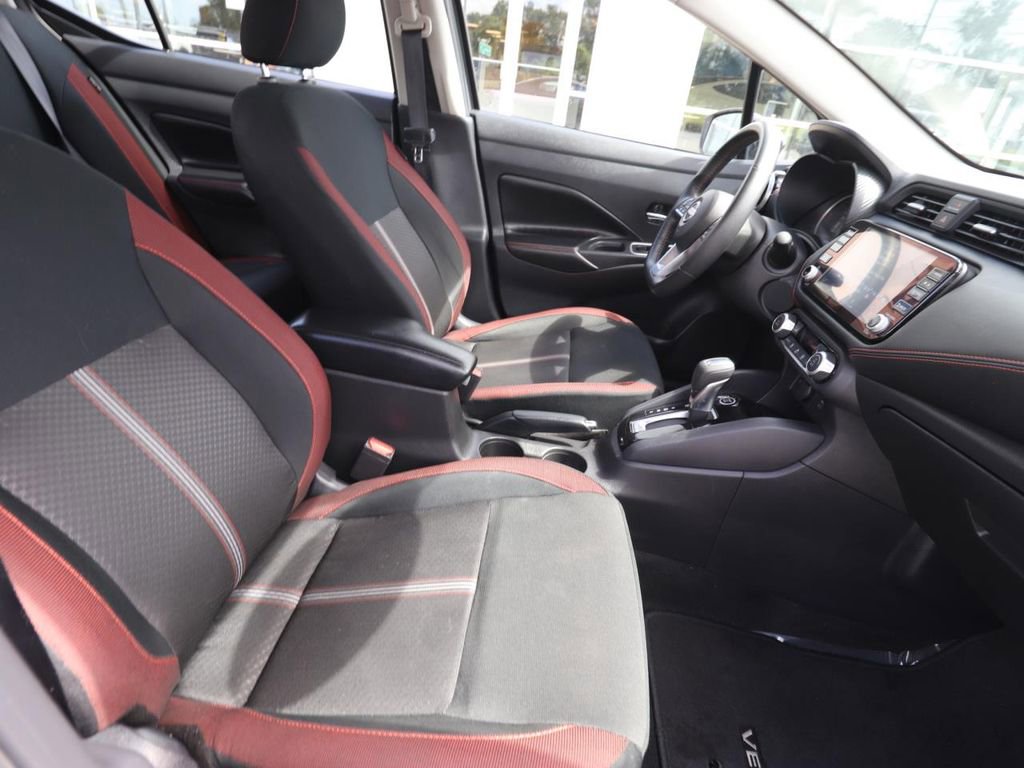Used 2024 Nissan Versa SR FWD image 12
