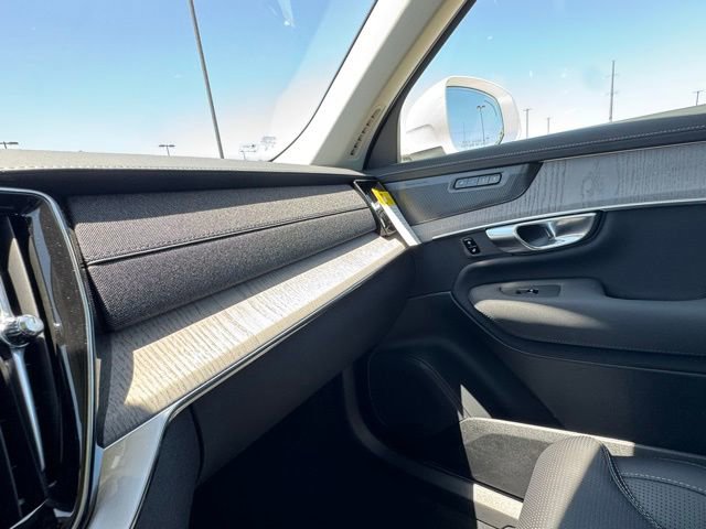 New 2025 Volvo XC90 T8 Ultra w/ Protection Package Premier image 30