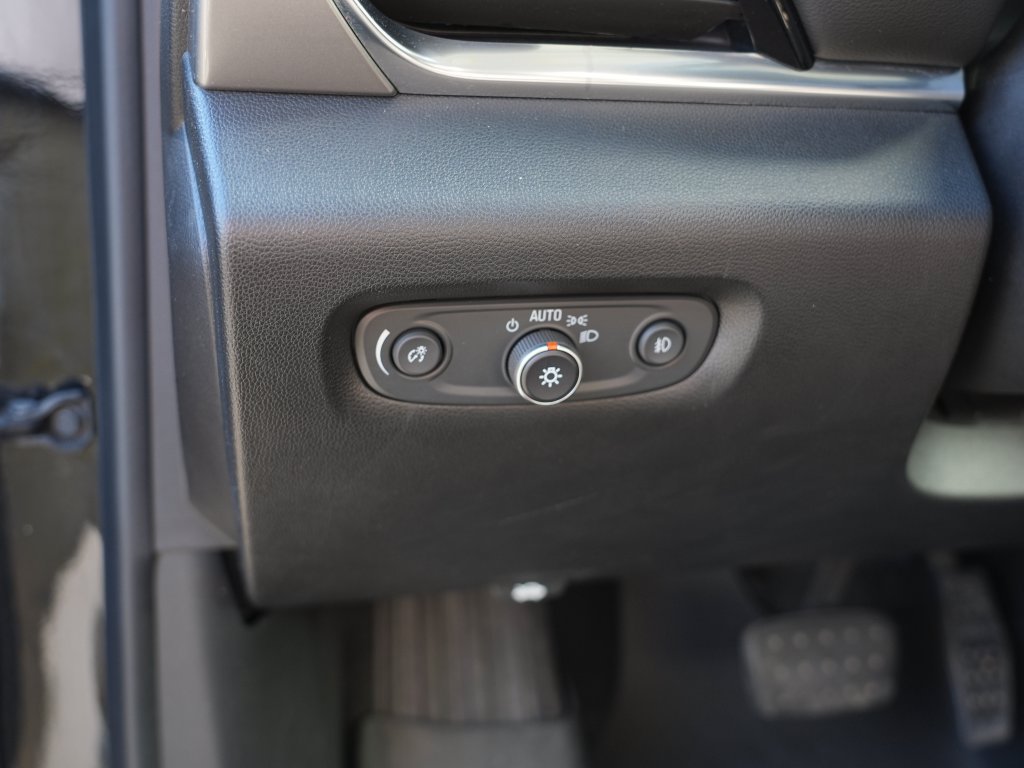 Certified 2019 Chevrolet Traverse LT AWD/4WD image 17