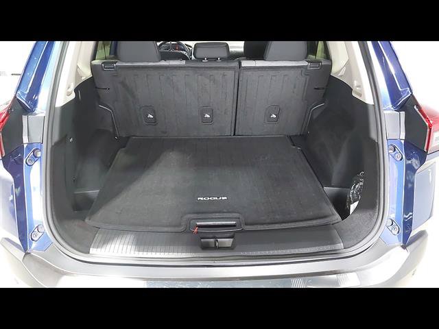 Used 2023 Nissan Rogue SV AWD/4WD image 22