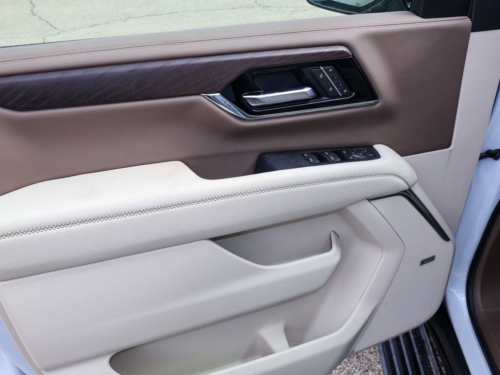 New 2026 GMC Yukon XL Denali image 11
