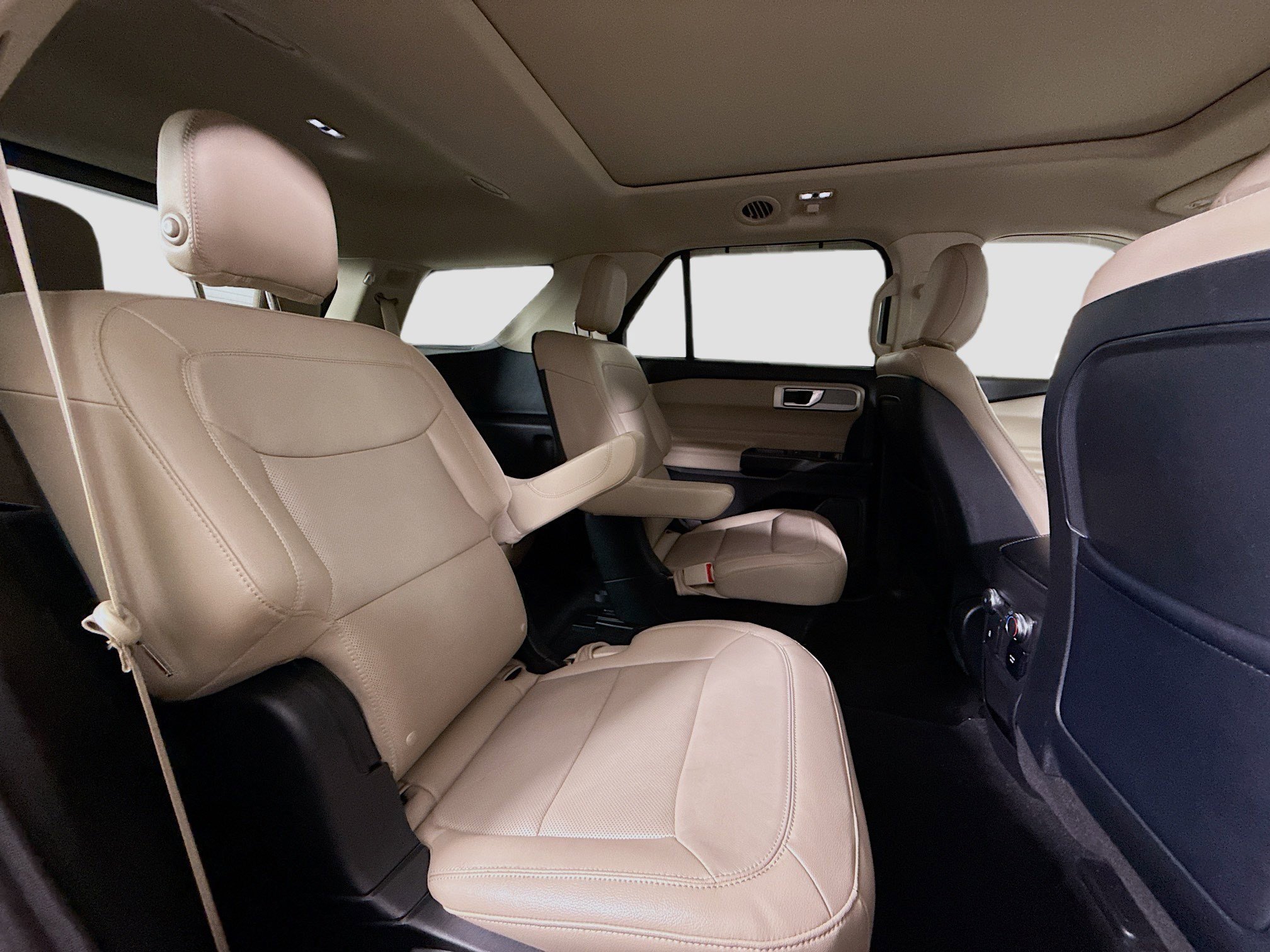 Used 2020 Ford Explorer Limited image 27