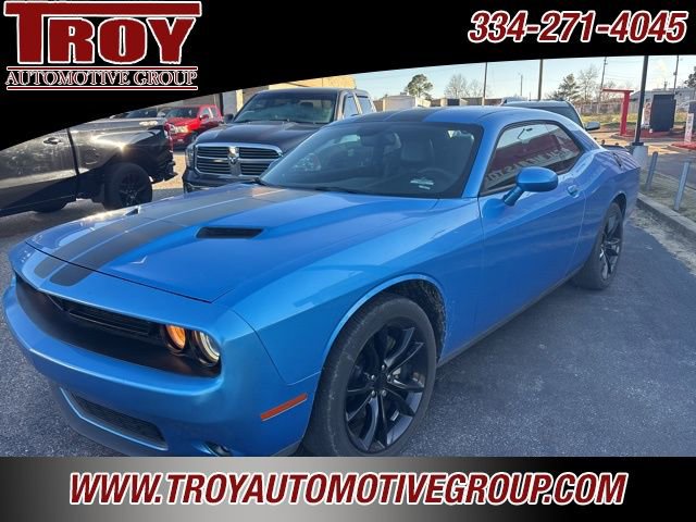 Used 2016 Dodge Challenger SXT Plus image 4
